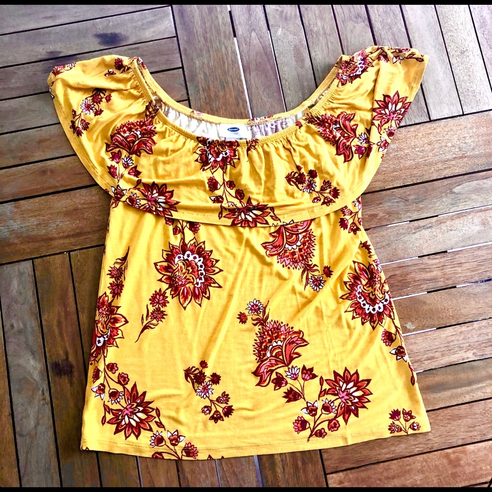 Old Navy off the shoulder yellow print top